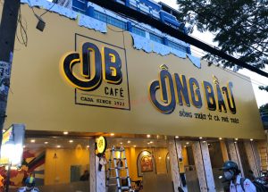 Biển mặt dựng Alu