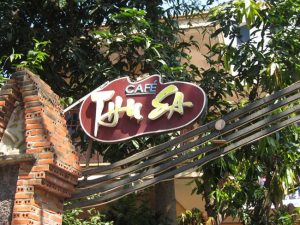 thi công bảng hiệu nhà hàng tại Đà Nẵng