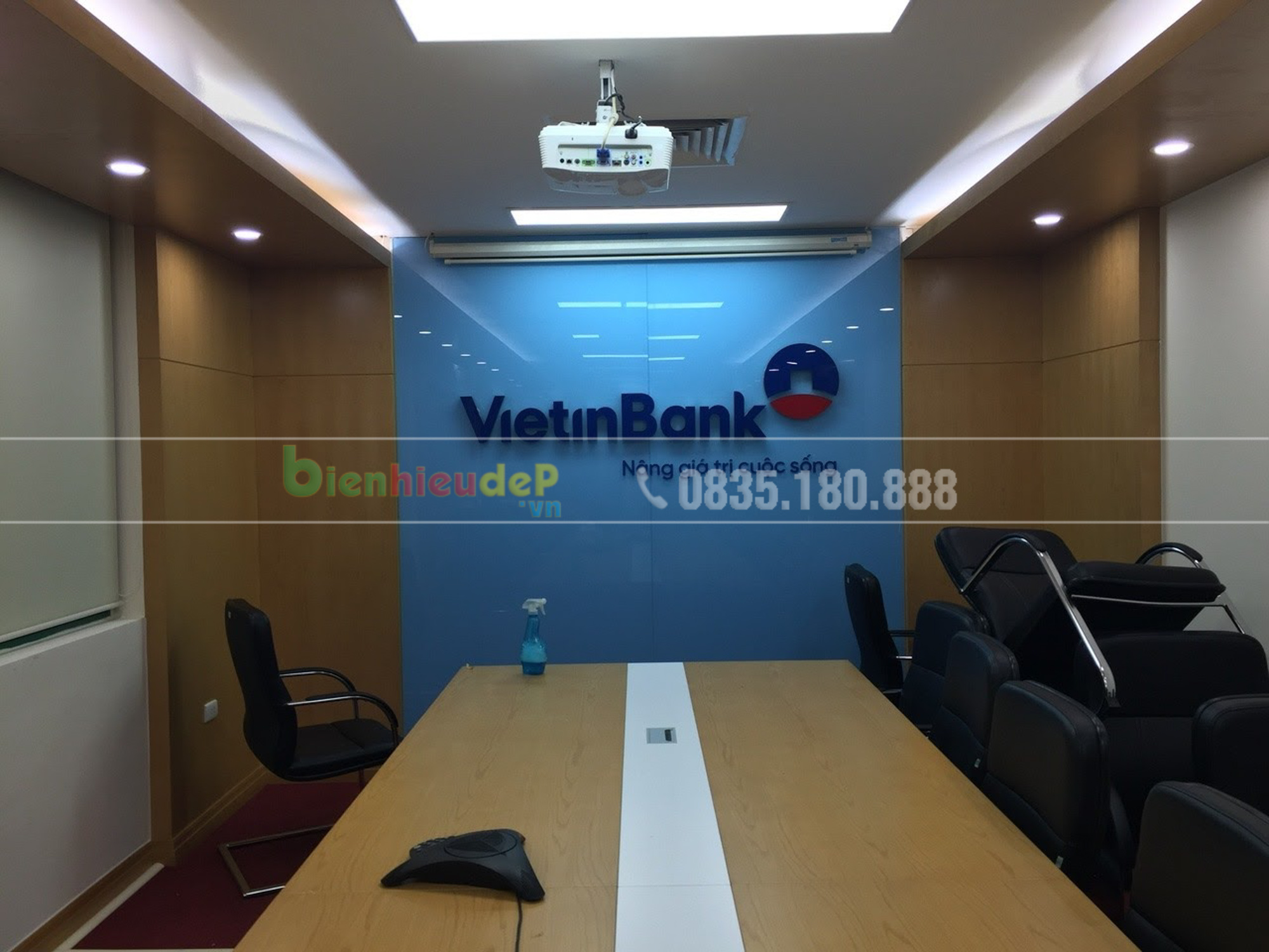 mẫu biển quảng cáo đẹp cho ngân hàng