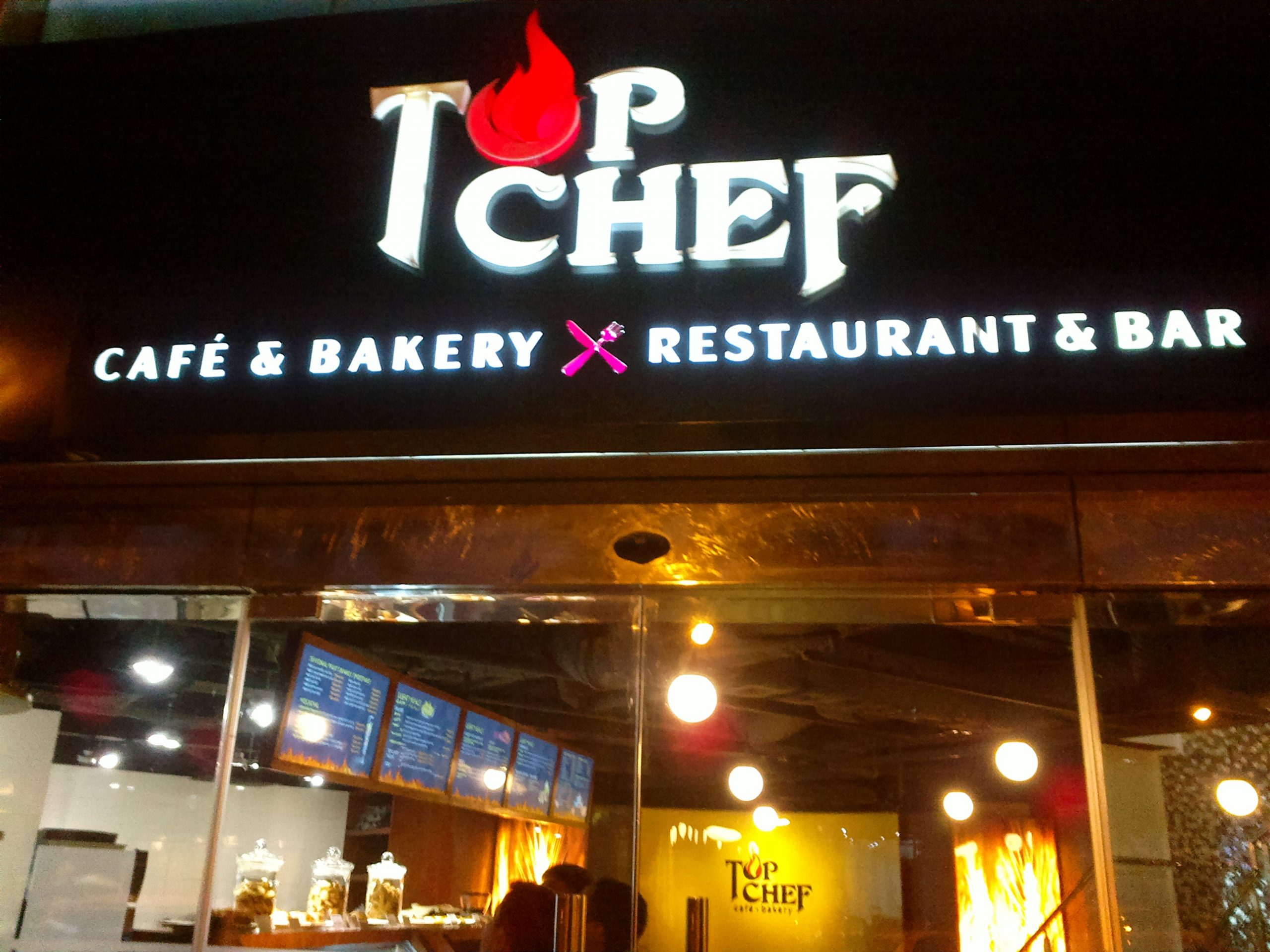 Bảng hiệu nhà hàng tại Thốt Lốt