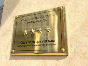 làm biển logo Hotel tại Đà Nẵng